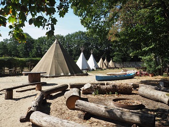 Tipidorf Aussengelände