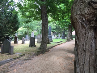 Jüdischer Friedhof mit Gräbern