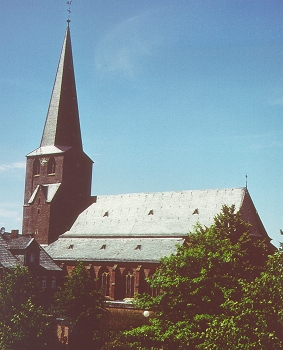 Bild der katholischen Pfarrkirche St. Nikolaus in Walbeck