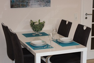 Walbecker Oase Wohnzimmer Essecke allein