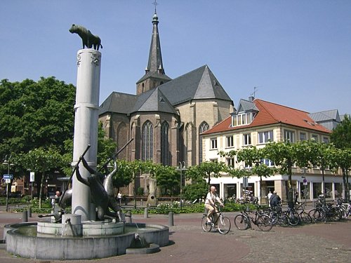 Drachenbrunnen auf dem Gelderner Marktplatz
